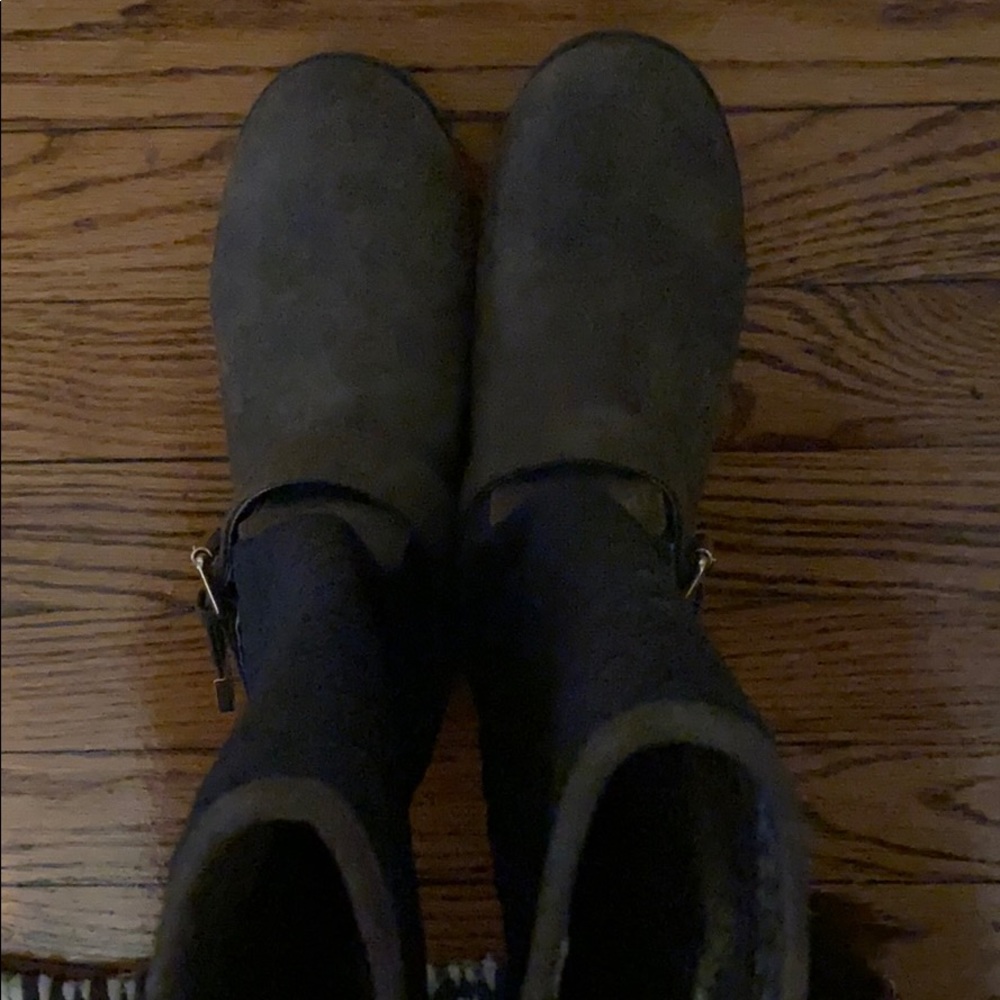 Boots - Picture 4 of 6